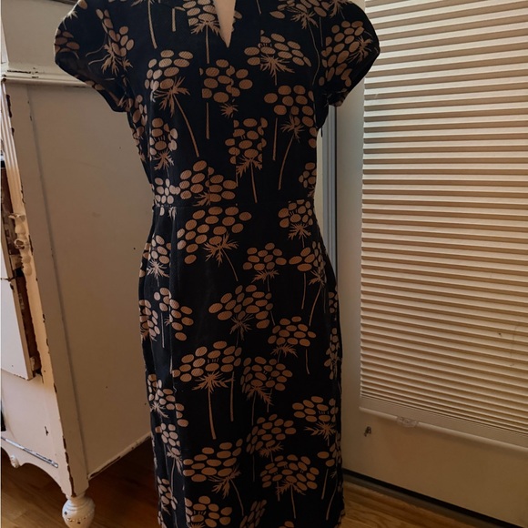 Boden Black and Tan Floral Midi Dress - Picture 1 of 6